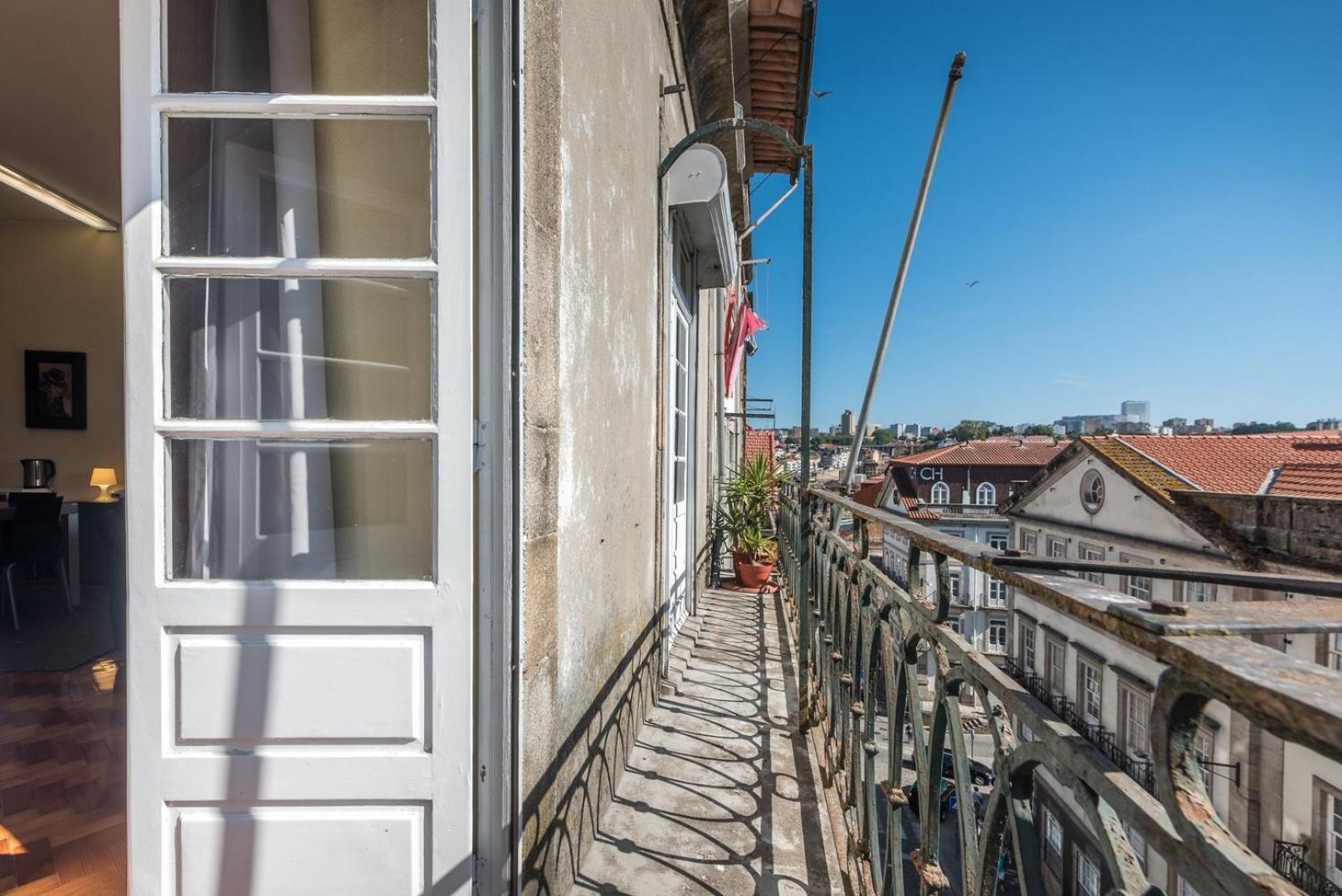 Guestready - Minimalistic Studio Downtown Porto Exterior photo
