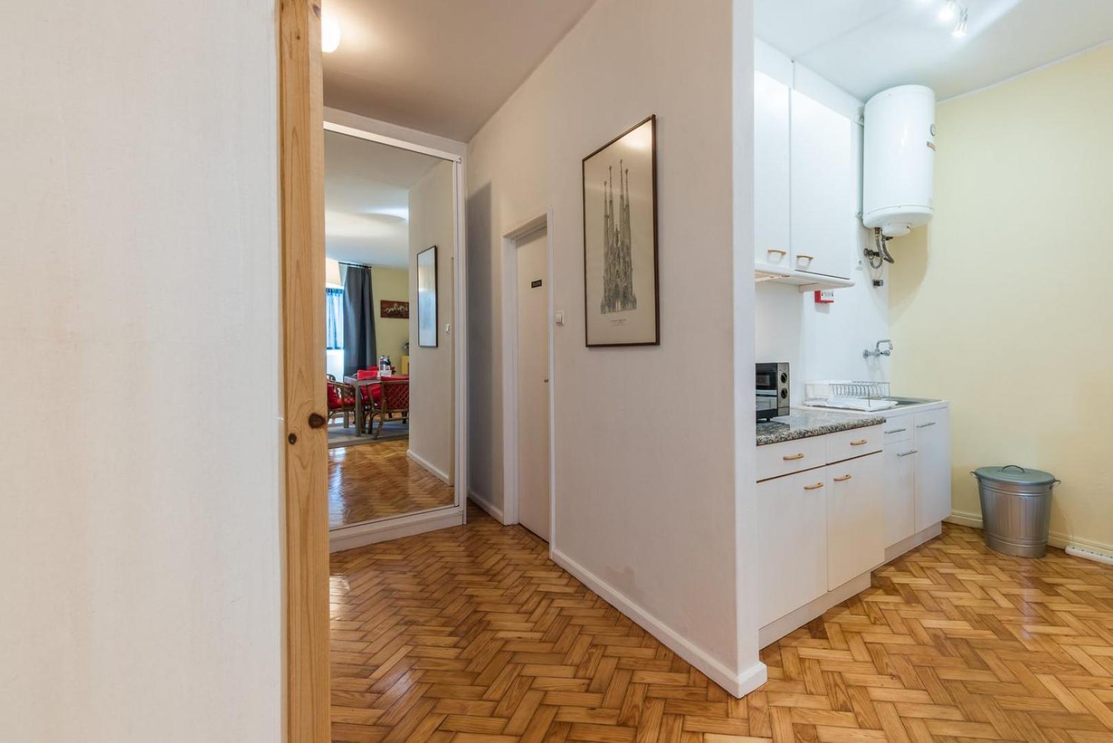 Guestready - Minimalistic Studio Downtown Porto Exterior photo